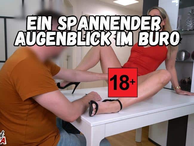 Milf Ficker bumst mich im Büro durch